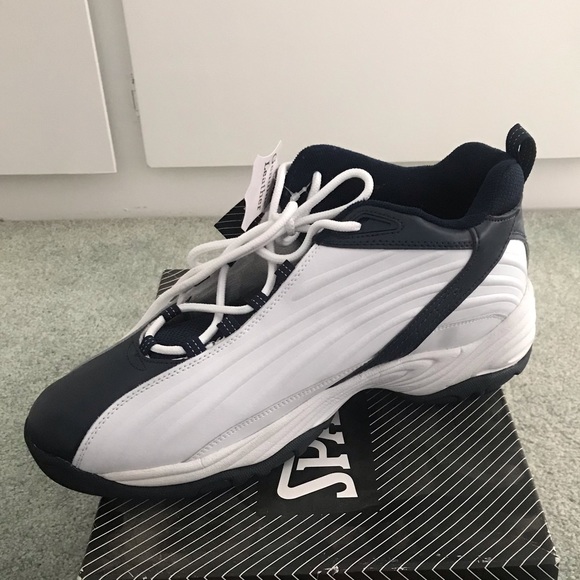 Spalding • Vortex 2 shoe - Picture 6 of 7